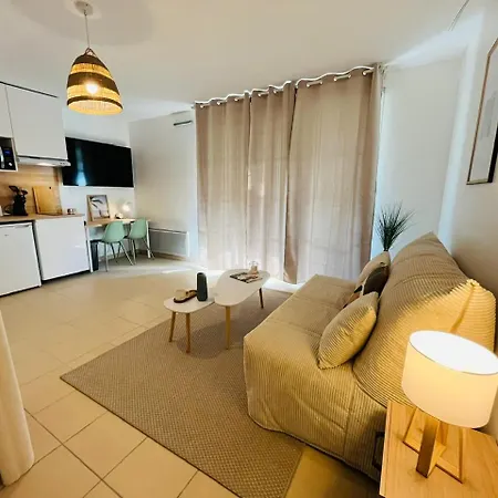 Daire Moderne Avec Terrasse