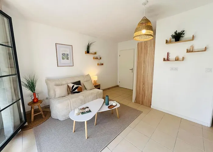 Moderne Avec Terrasse Διαμέρισμα