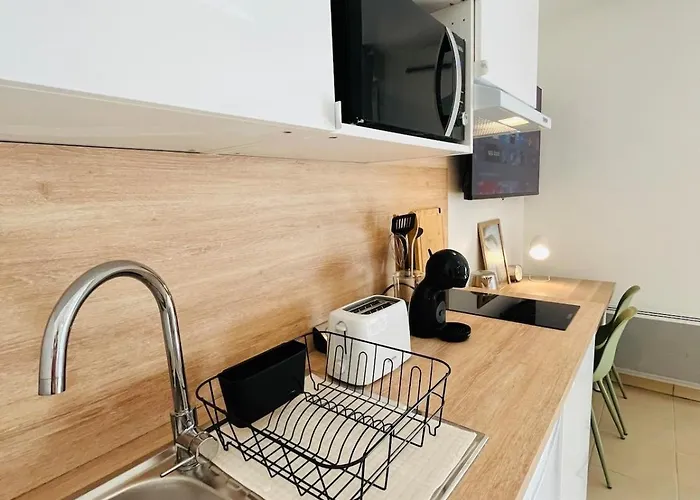 Moderne Avec Terrasse Διαμέρισμα *